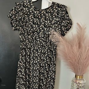 Roolee Nursing Dress Size Large